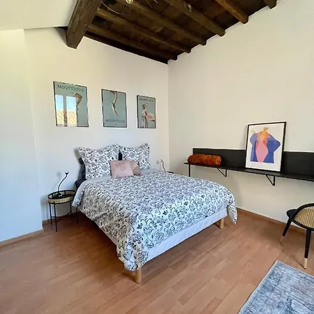 Apartment Duplex De Charme 80m2 Au Coeur D'arles, 2 Arles