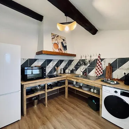 Duplex De Charme 80m2 Au Coeur D'arles, 2 Apartment *